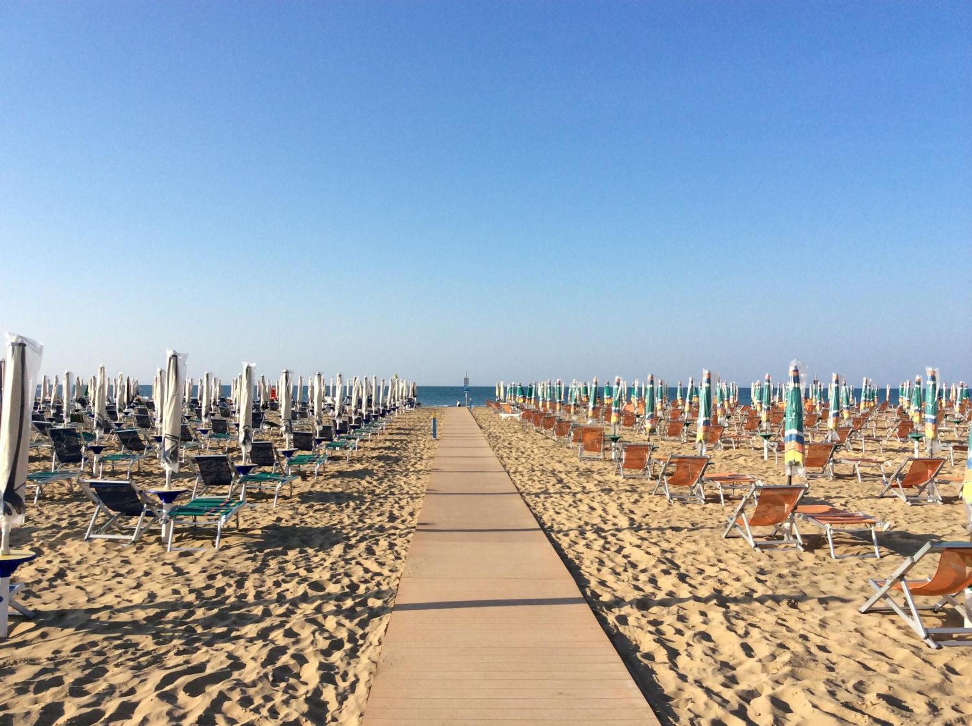 Appartamenti Auriga Bibione Bagian luar foto